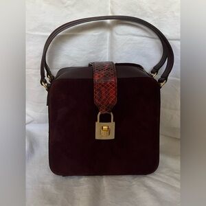 Vittoria Napoli | Structured Burgundy Bag